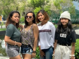 I am a father of four beautiful ladies - Poetic Dustbin